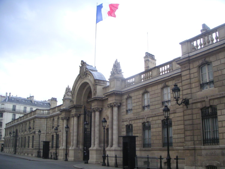 Nouveau gouvernement : sa composition ne satisfait que 4 Français sur 10 Nouveau gouvernement : sa composition ne satisfait que 4 Français sur 10