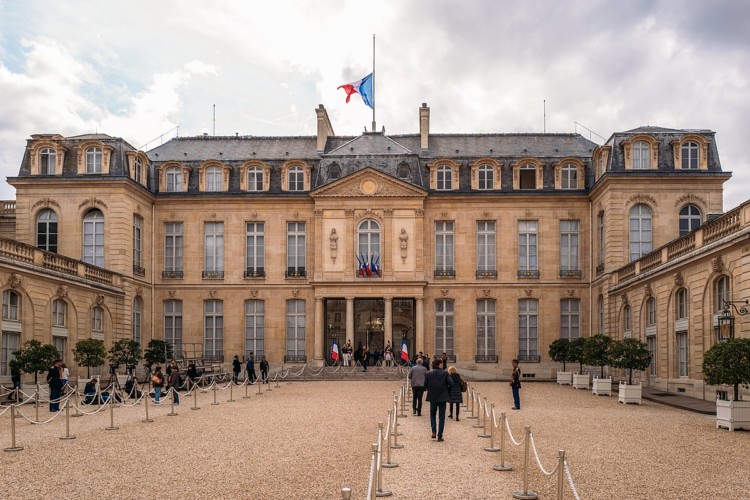 Pour une majorité de Français, le nouveau mandat d'E. Macron doit donner la priorité au social