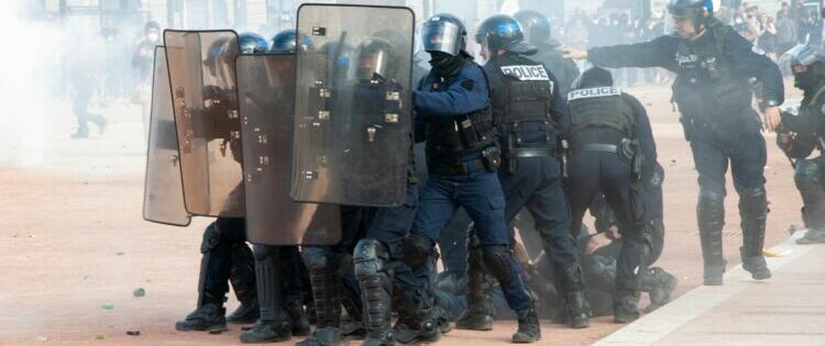 Les Français, les manifestations du 17 octobre et les violences pexels-mermoz-lionel-622163994-17456859